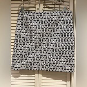 Talbots White and Navy Blue Women’s Skirt size 12